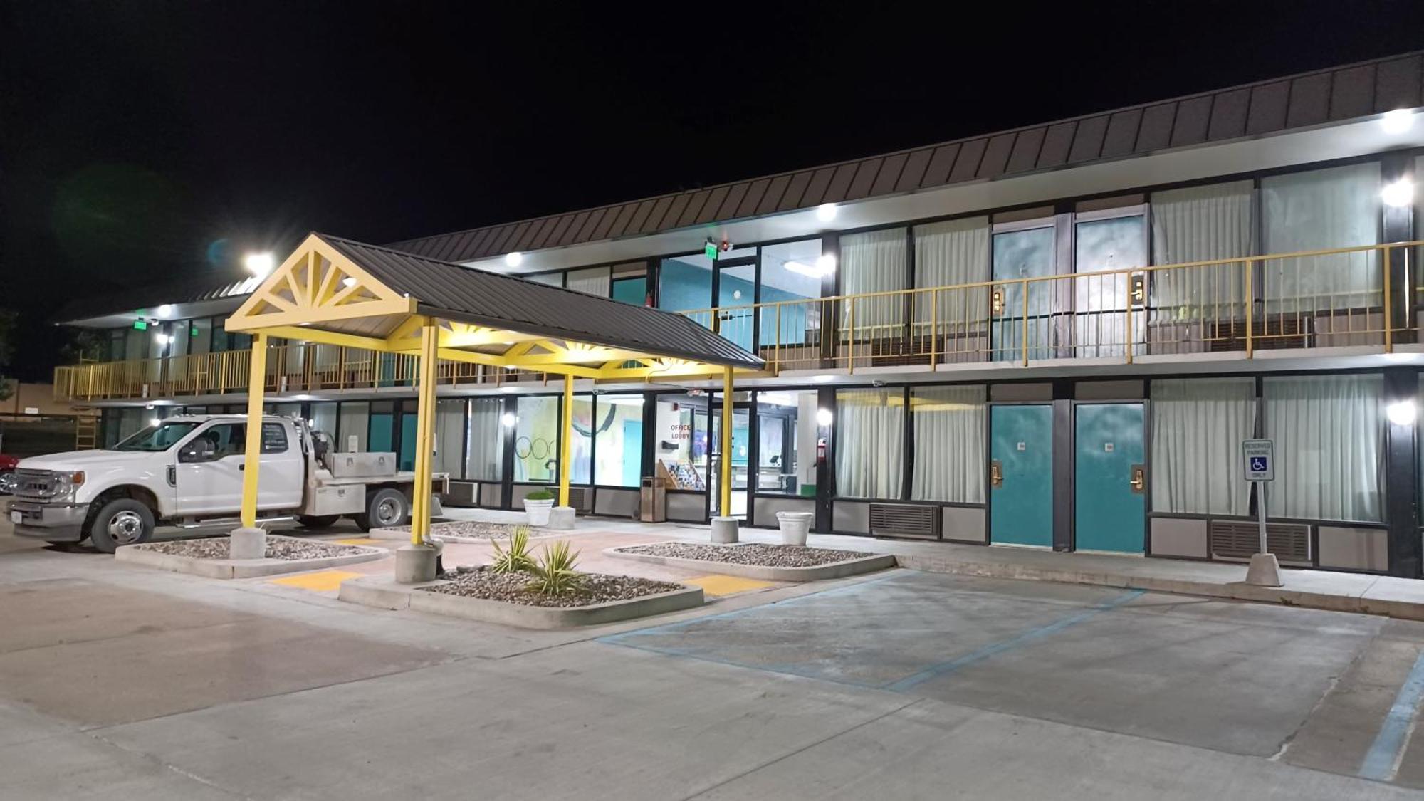 Econo Lodge Oak Grove-Blue Springs Exteriér fotografie
