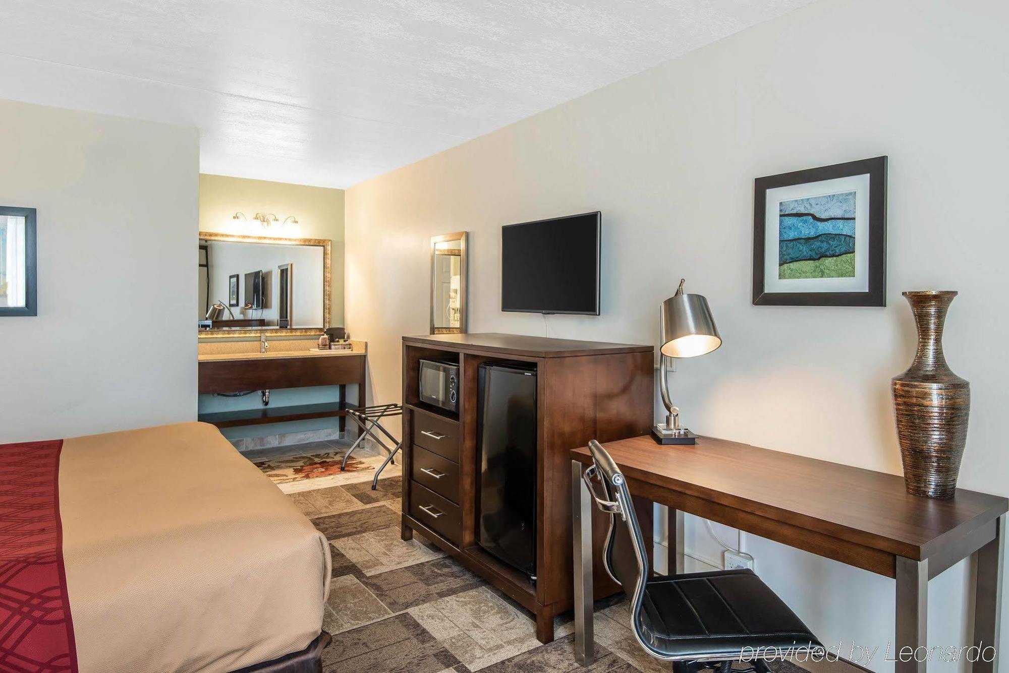 Econo Lodge Oak Grove-Blue Springs Exteriér fotografie